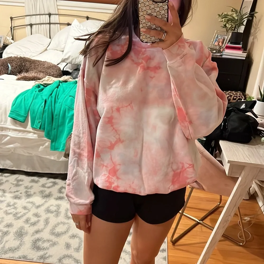 Urban Renewal Tie Dye crew neck - Picture 2 of 2